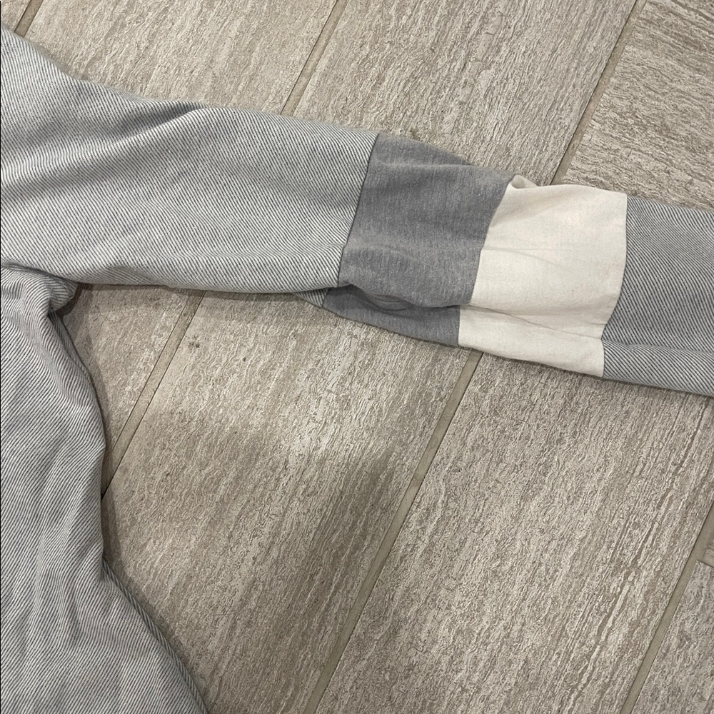 UND Under Armour Gray and White Quarter-Zip Pullover - Picture 4 of 5